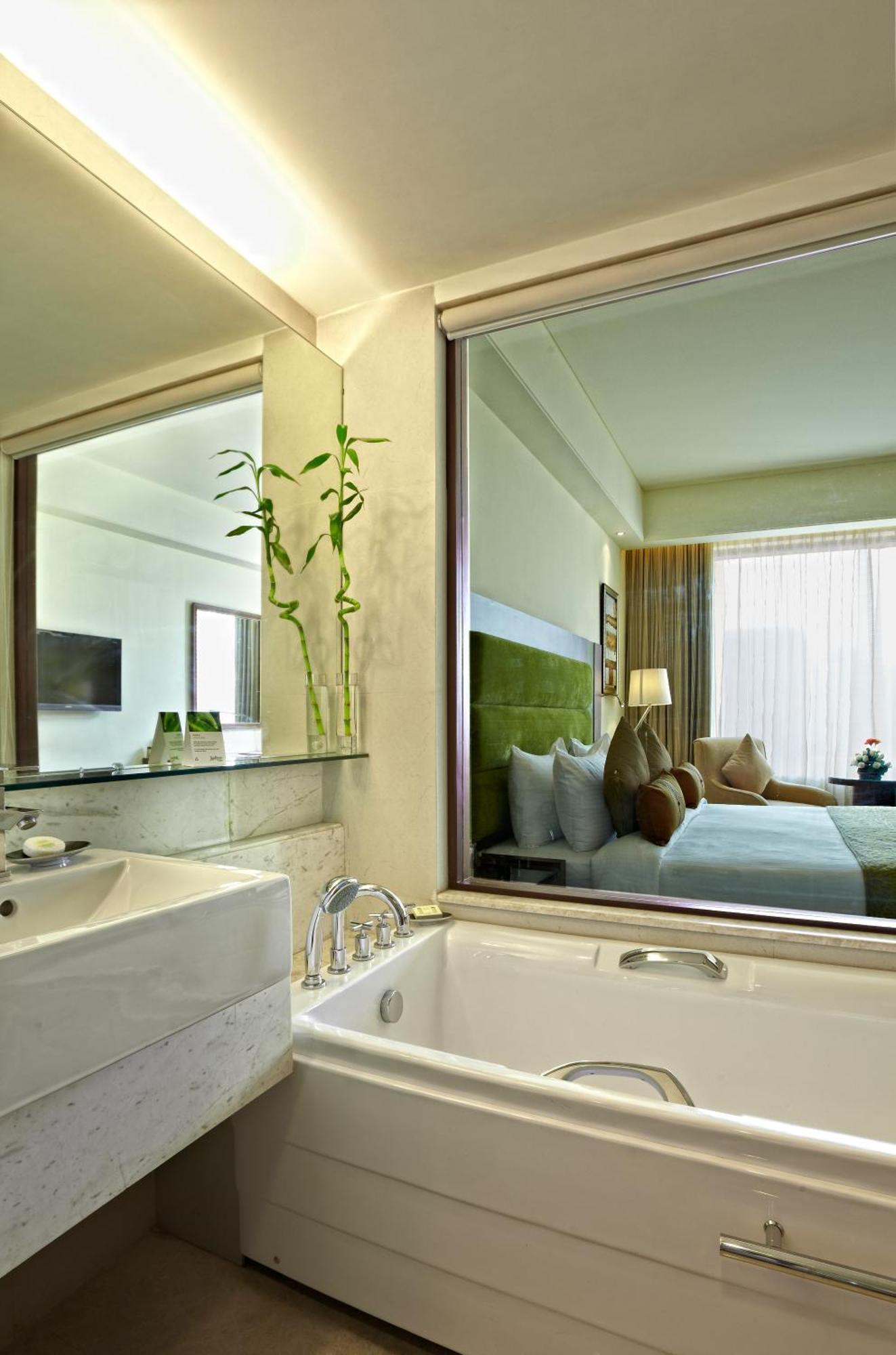 Radisson Blu Hotel Rudrapur Εξωτερικό φωτογραφία